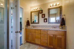 4585 Cochise Way, San Diego, CA 92117