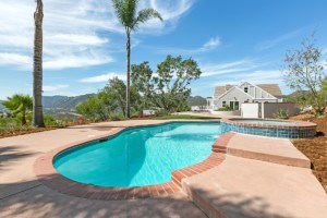 2522 Vista Lago Terrace, Escondido, CA 92029